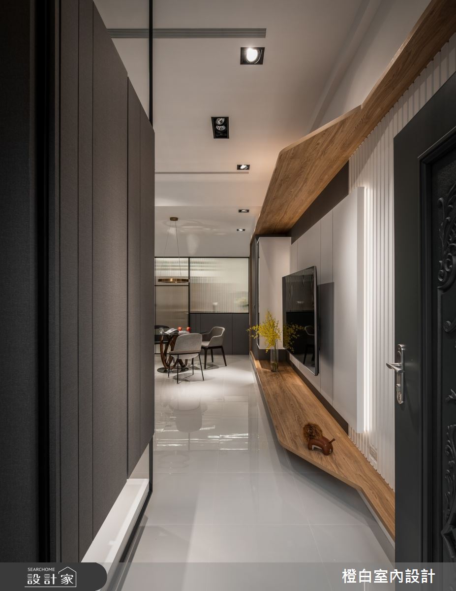 78坪中古屋(5~15年)＿現代風玄關客廳案例圖片＿橙白室內裝修設計工程有限公司＿橙白_108台中之3