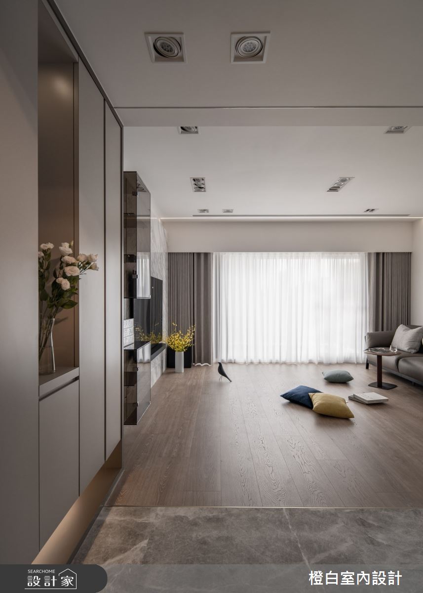 42坪中古屋(5~15年)＿現代風玄關客廳案例圖片＿橙白室內裝修設計工程有限公司＿橙白_109新富邑之4