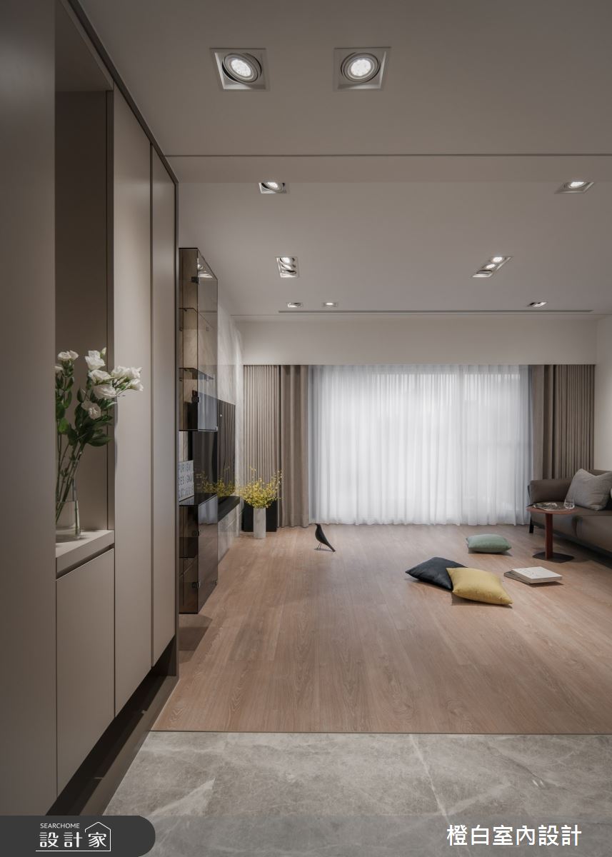 42坪中古屋(5~15年)＿現代風玄關客廳案例圖片＿橙白室內裝修設計工程有限公司＿橙白_109新富邑之5