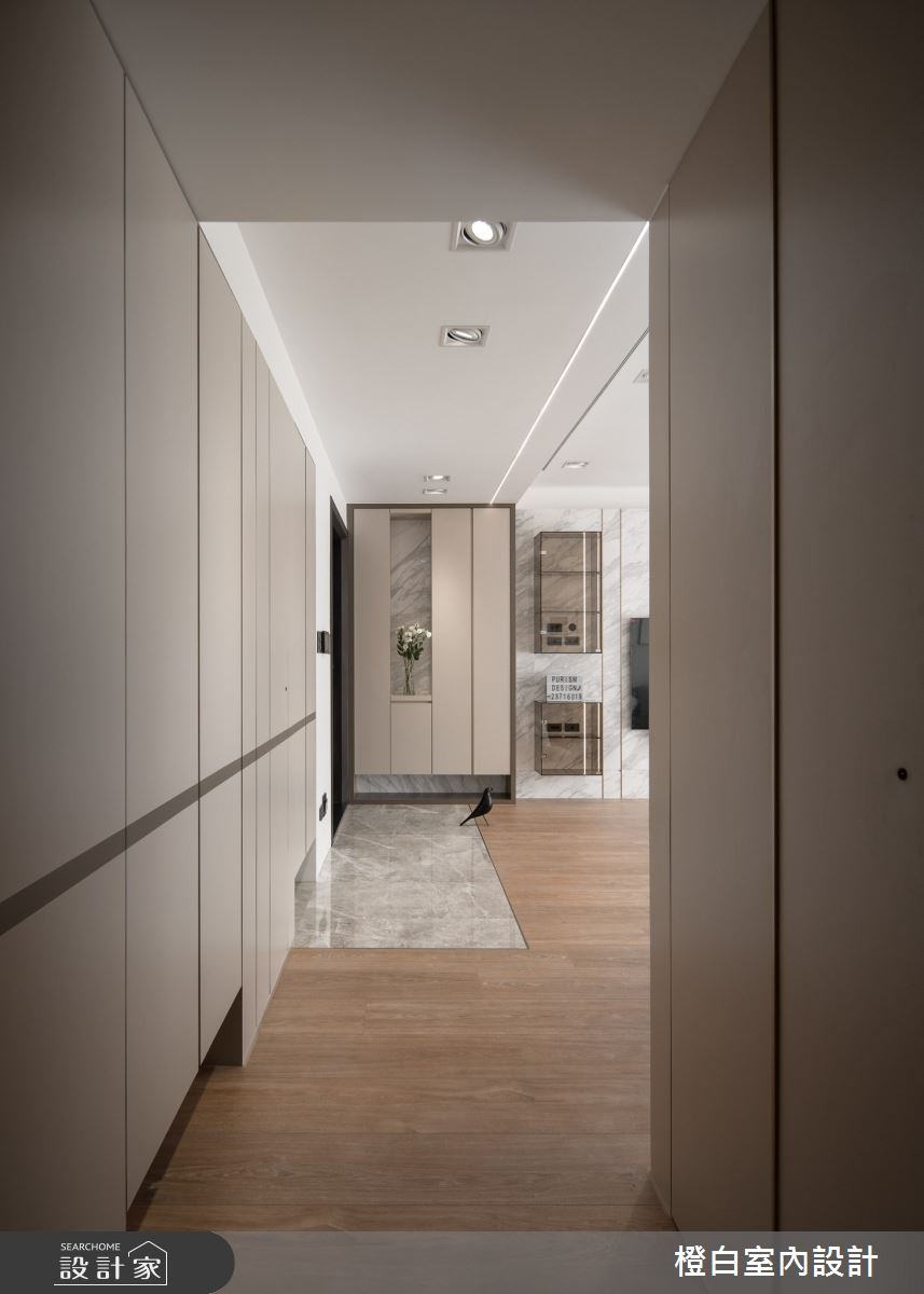 42坪中古屋(5~15年)＿現代風走廊案例圖片＿橙白室內裝修設計工程有限公司＿橙白_109新富邑之24