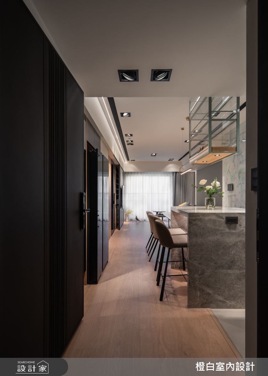 26坪新成屋(5年以下)＿混搭風玄關吧檯中島案例圖片＿橙白室內裝修設計工程有限公司＿橙白_114富宇上城之1