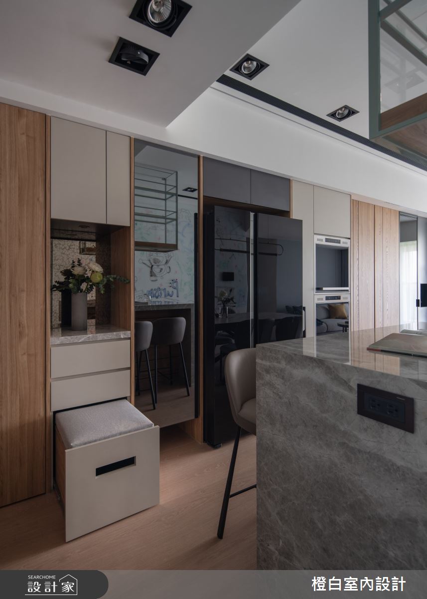26坪新成屋(5年以下)＿混搭風玄關中島案例圖片＿橙白室內裝修設計工程有限公司＿橙白_114富宇上城之2