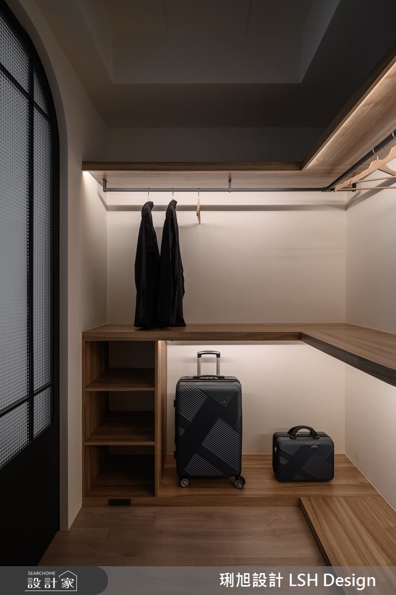 15坪新成屋(5年以下)＿美式風更衣間案例圖片＿琍旭室內裝修設計＿琍旭_SOHO之25