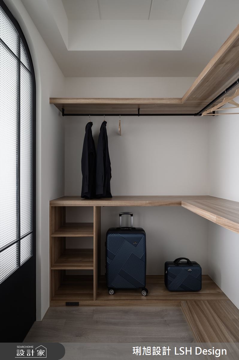 15坪新成屋(5年以下)＿美式風更衣間案例圖片＿琍旭室內裝修設計＿琍旭_SOHO之26