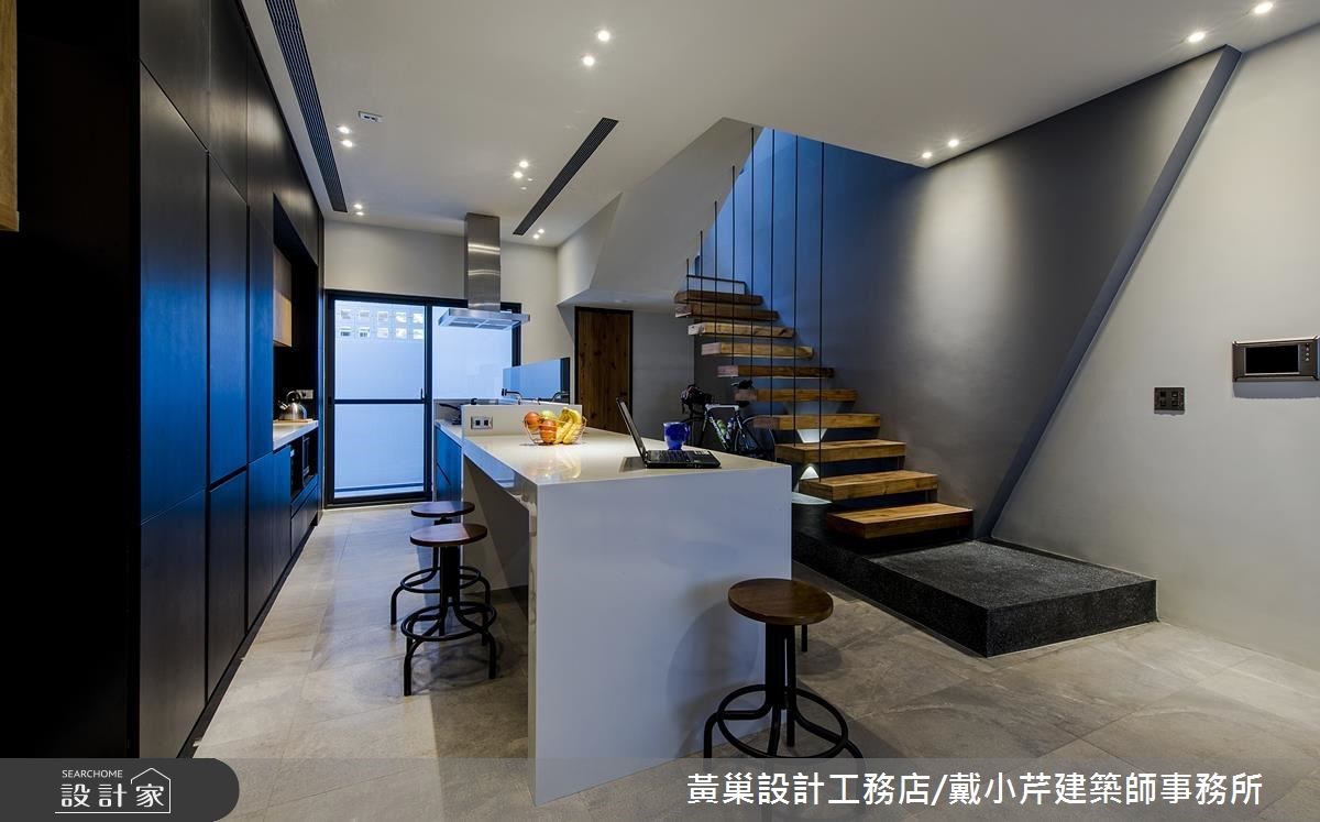 70坪＿現代風吧檯樓梯案例圖片＿黃巢設計工務店/戴小芹建築師事務所＿黃巢_44之17