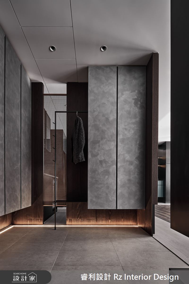 33坪新成屋(5年以下)＿現代風玄關案例圖片＿睿利設計＿睿利_24.此生的部分精彩之3