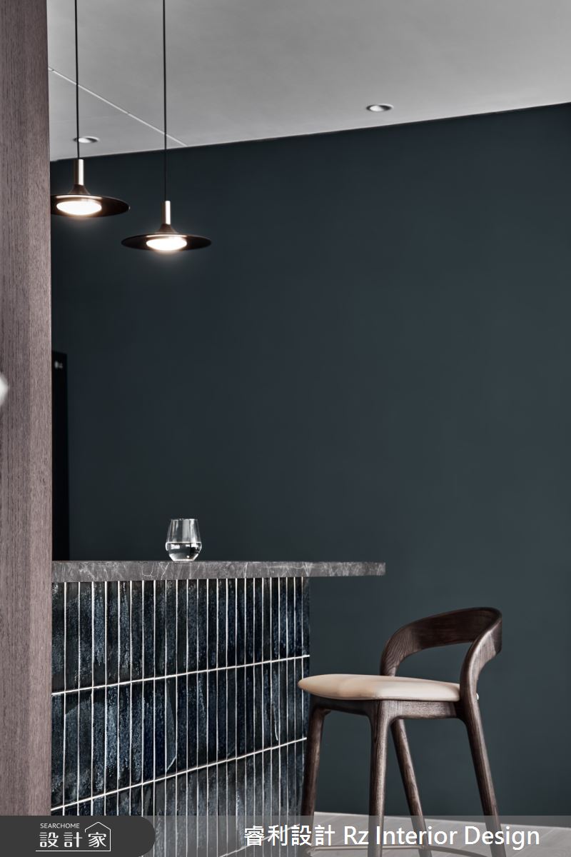 33坪新成屋(5年以下)＿現代風吧檯中島案例圖片＿睿利設計＿睿利_24.此生的部分精彩之21