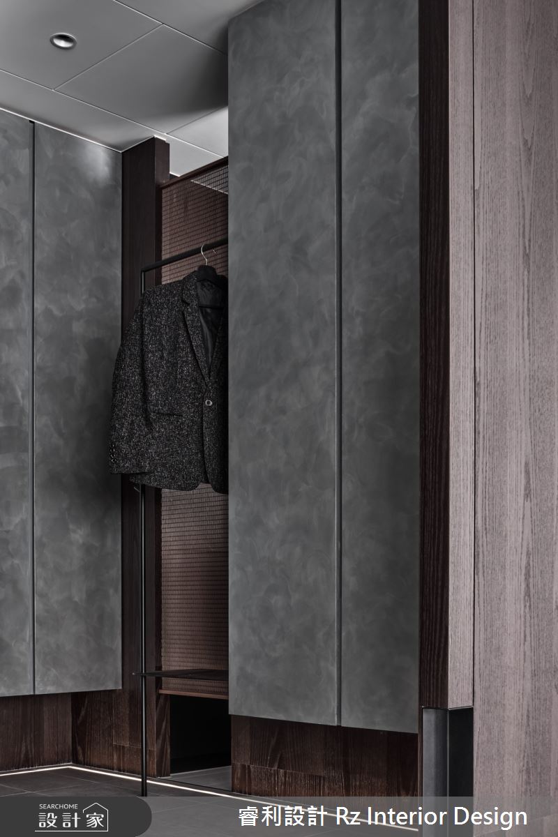 33坪新成屋(5年以下)＿現代風玄關案例圖片＿睿利設計＿睿利_24.此生的部分精彩之4