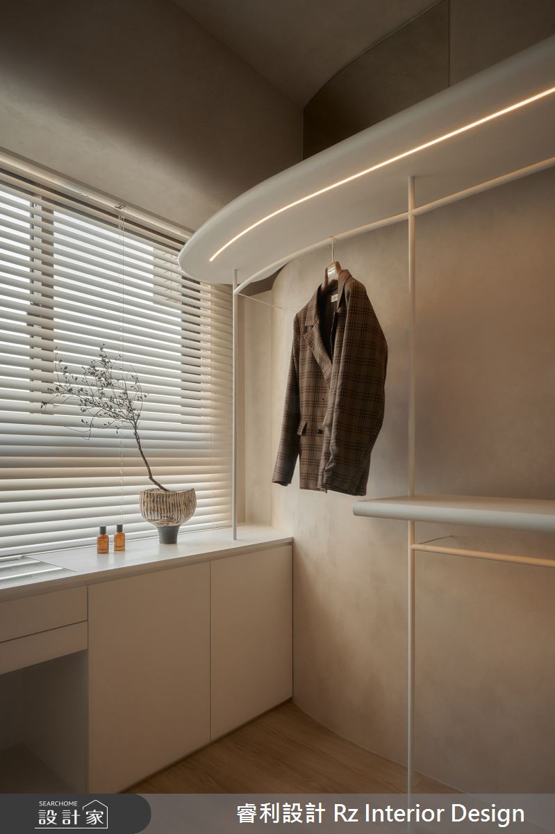 24坪新成屋(5年以下)＿侘寂風更衣間案例圖片＿睿利設計＿睿利_28.夕雲裡的A330之31