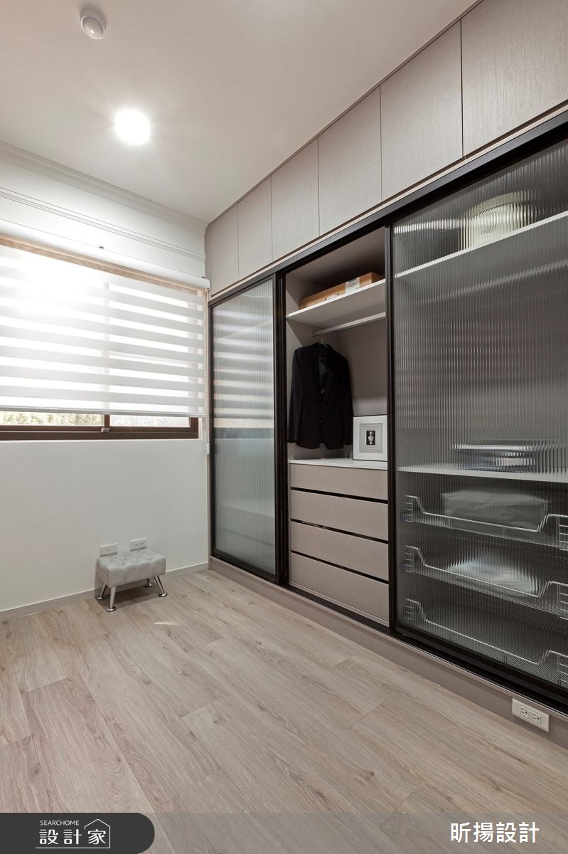 40坪中古屋(5~15年)＿新古典更衣間案例圖片＿昕揚室內裝修設計有限公司＿昕揚_光影中的雅緻輕古典之16