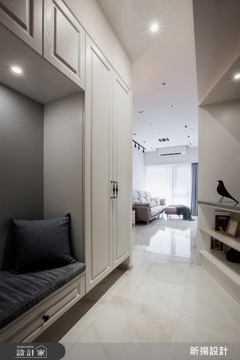 23坪新成屋(5年以下)＿新古典玄關案例圖片＿昕揚室內裝修設計有限公司＿昕揚_來一曲剛剛好的浪漫之1