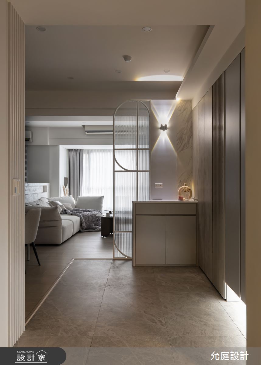 24坪中古屋(5~15年)＿現代簡約風玄關案例圖片＿允庭室內裝修設計有限公司＿允庭_蔚然成風之5