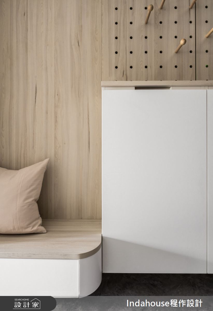 25坪新成屋(5年以下)＿簡約風玄關案例圖片＿Indahouse程作設計＿程作_【Residence】No.007 Wang House / New Taipei之2