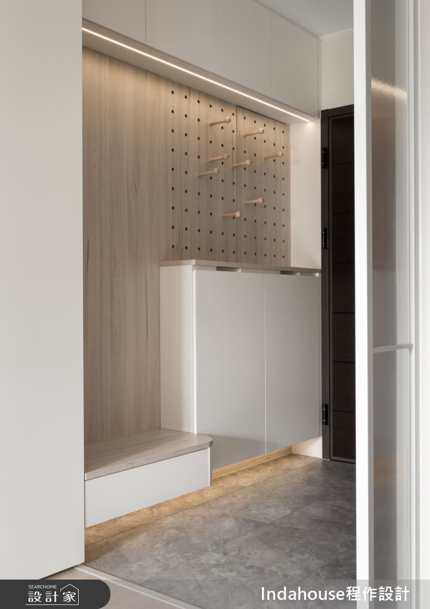 25坪新成屋(5年以下)＿簡約風玄關案例圖片＿Indahouse程作設計＿程作_【Residence】No.007 Wang House / New Taipei之867