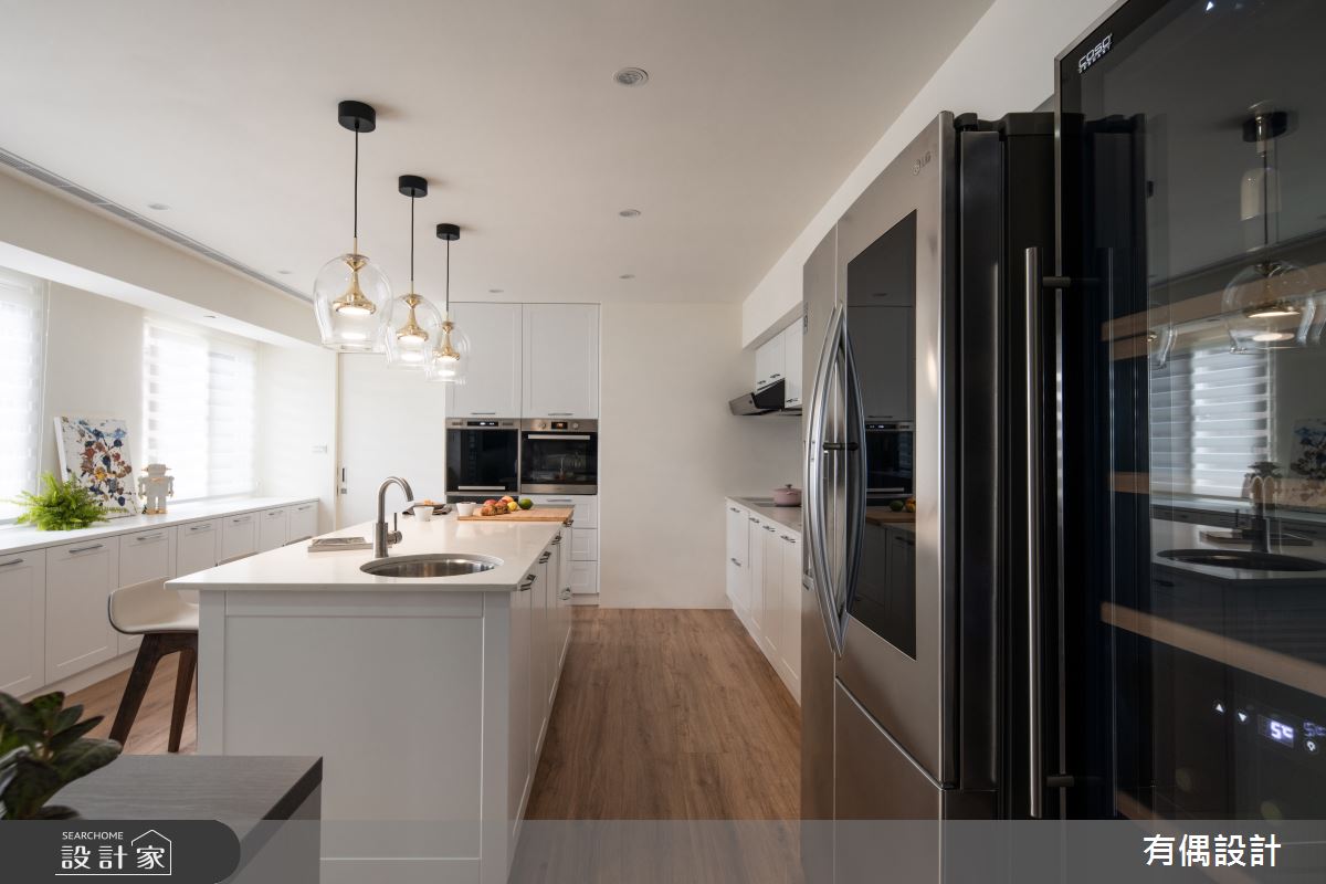 50坪中古屋(5~15年)＿現代風廚房中島案例圖片＿有偶室內裝修股份有限公司＿有偶_陽光輝映河景親子宅之13
