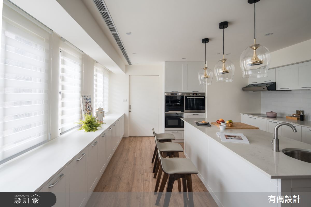 50坪中古屋(5~15年)＿現代風廚房中島案例圖片＿有偶室內裝修股份有限公司＿有偶_陽光輝映河景親子宅之16