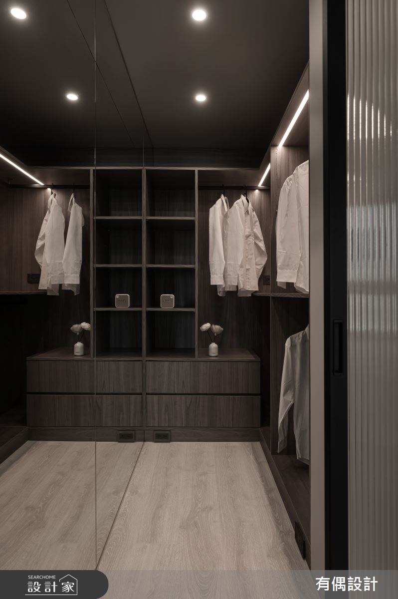 35坪新成屋(5年以下)＿混搭風更衣間案例圖片＿有偶室內裝修股份有限公司＿有偶_灰。靜之23