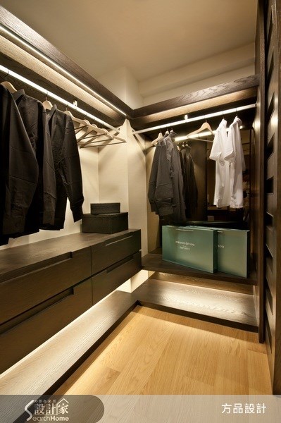 135坪預售屋＿現代風更衣間案例圖片＿方品空間設計＿方品_08之15