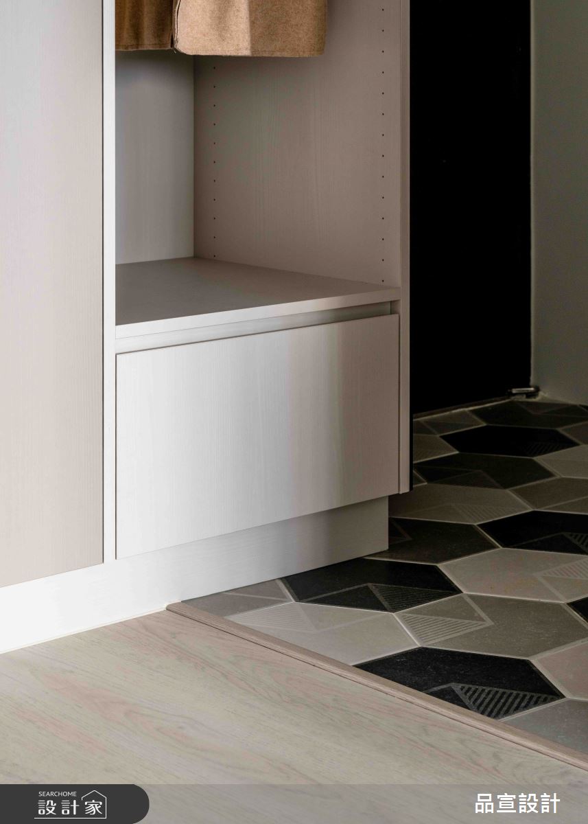 28坪老屋(31~40年)＿現代風玄關案例圖片＿品宣室內裝修設計＿品宣_默年之9