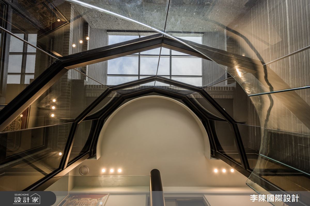 95坪毛胚屋＿現代風樓梯案例圖片＿李陳國際設計有限公司＿李陳_JLTW Mansion 內湖麗山李府之25