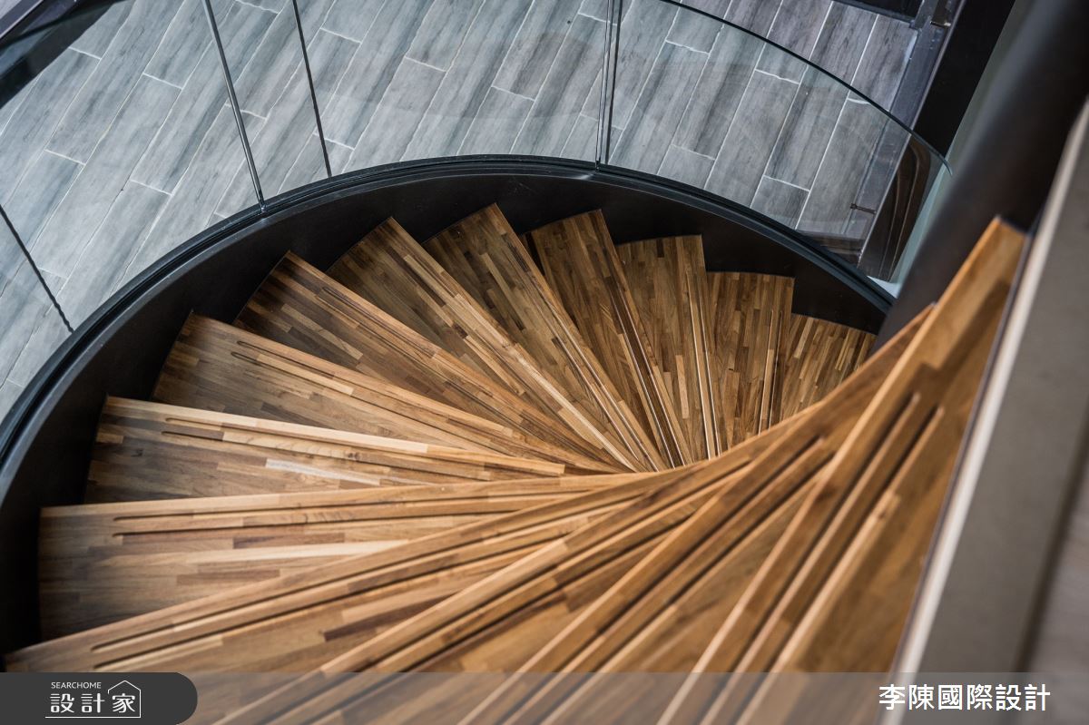 95坪毛胚屋＿現代風樓梯案例圖片＿李陳國際設計有限公司＿李陳_JLTW Mansion 內湖麗山李府之23