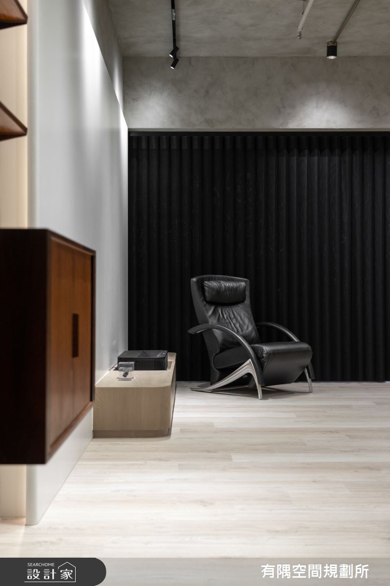 50坪預售屋＿工業風客廳案例圖片＿有隅空間規劃所＿有隅_39.M & M之17