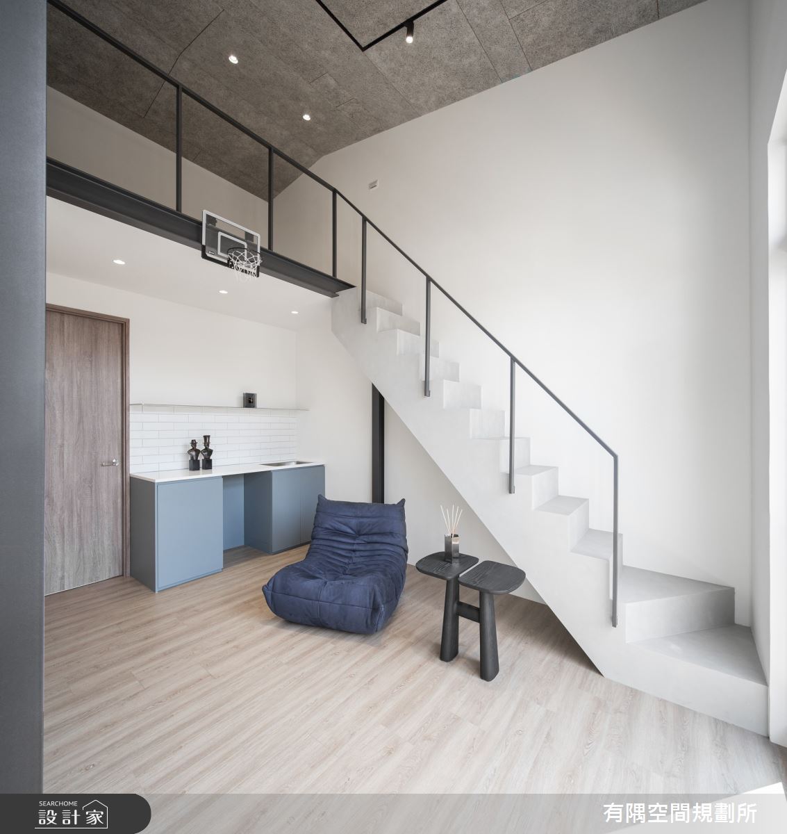 20坪老屋(16~30年)＿現代工業風客廳樓梯案例圖片＿有隅空間規劃所＿有隅_22.YC Loft之5