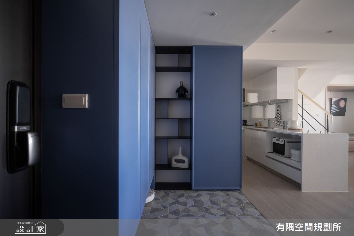 50坪老屋(16~30年)＿現代北歐風玄關中島案例圖片＿有隅空間規劃所＿有隅_30.樓中樓之1