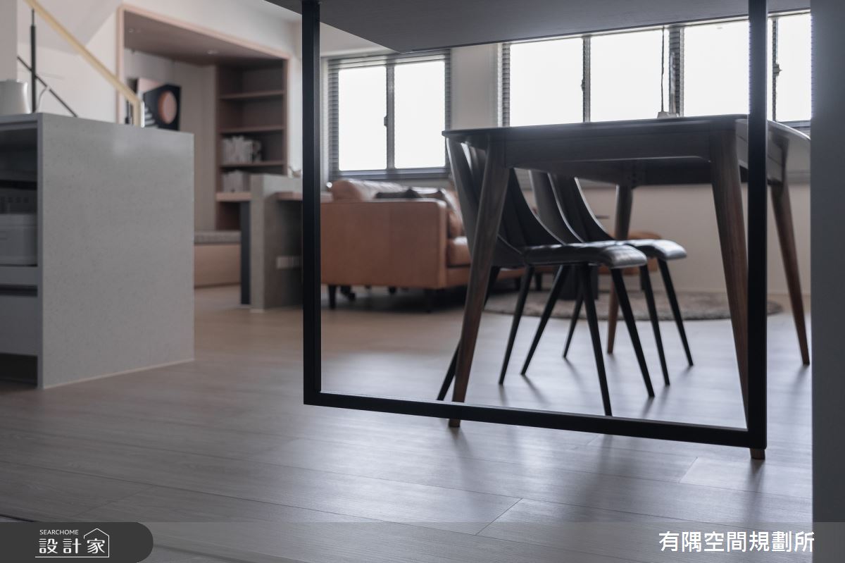 50坪老屋(16~30年)＿現代北歐風客廳餐廳中島案例圖片＿有隅空間規劃所＿有隅_30.樓中樓之23
