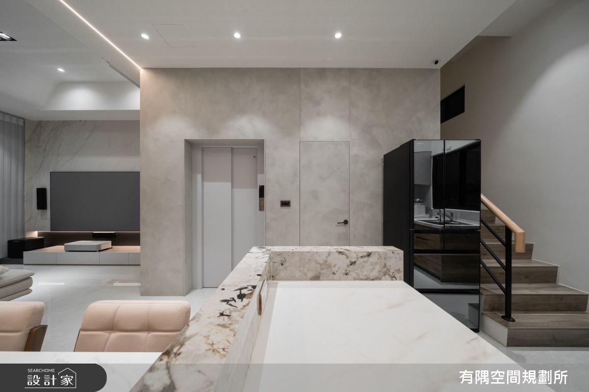 79坪預售屋＿現代風客廳餐廳樓梯中島案例圖片＿有隅空間規劃所＿有隅_49.Gentle之4