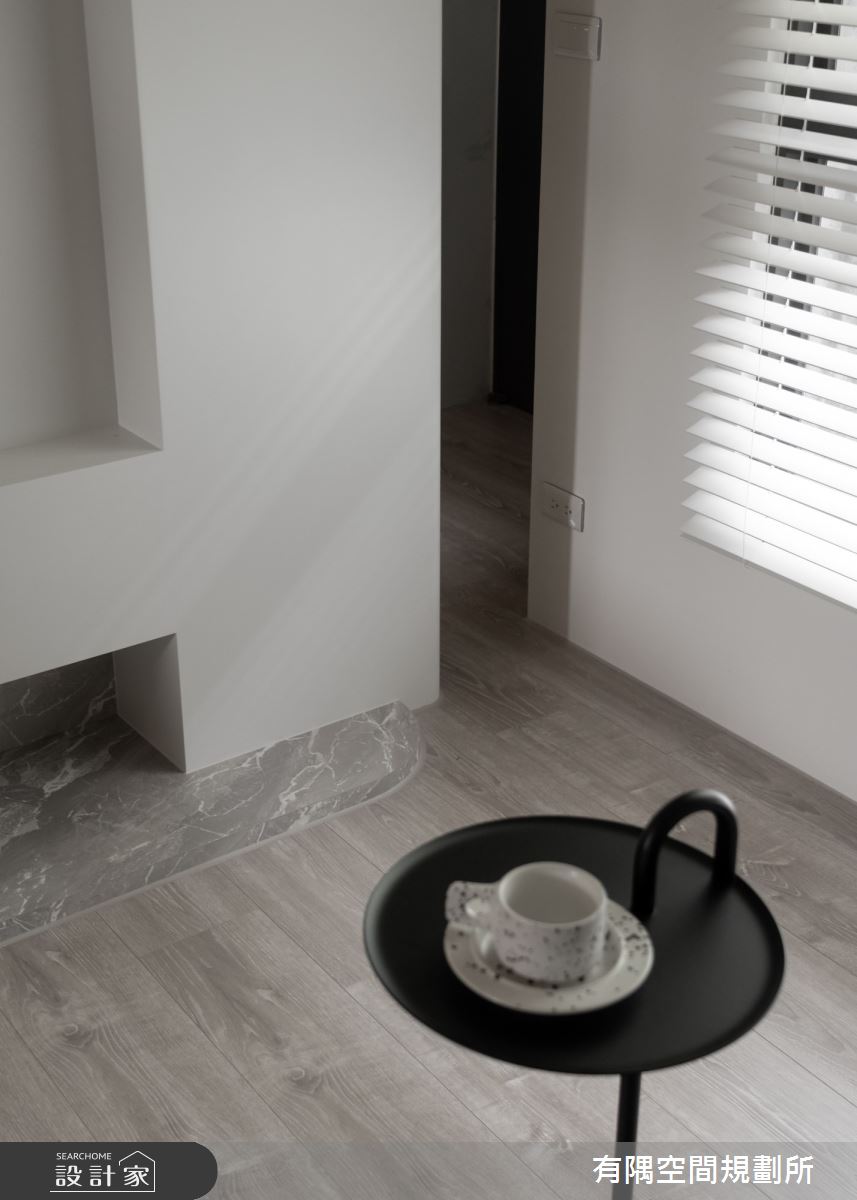 45坪新古屋(10年以下)＿現代風客廳案例圖片＿有隅空間規劃所＿有隅_55.日光樹之12
