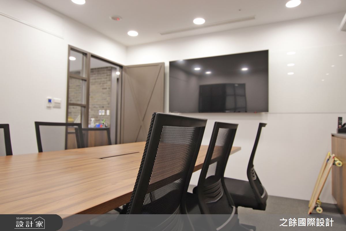 100坪老屋(31~40年)＿現代風商業空間案例圖片＿之餘國際設計＿之餘_百年靈 新光前瞻金融大樓之4