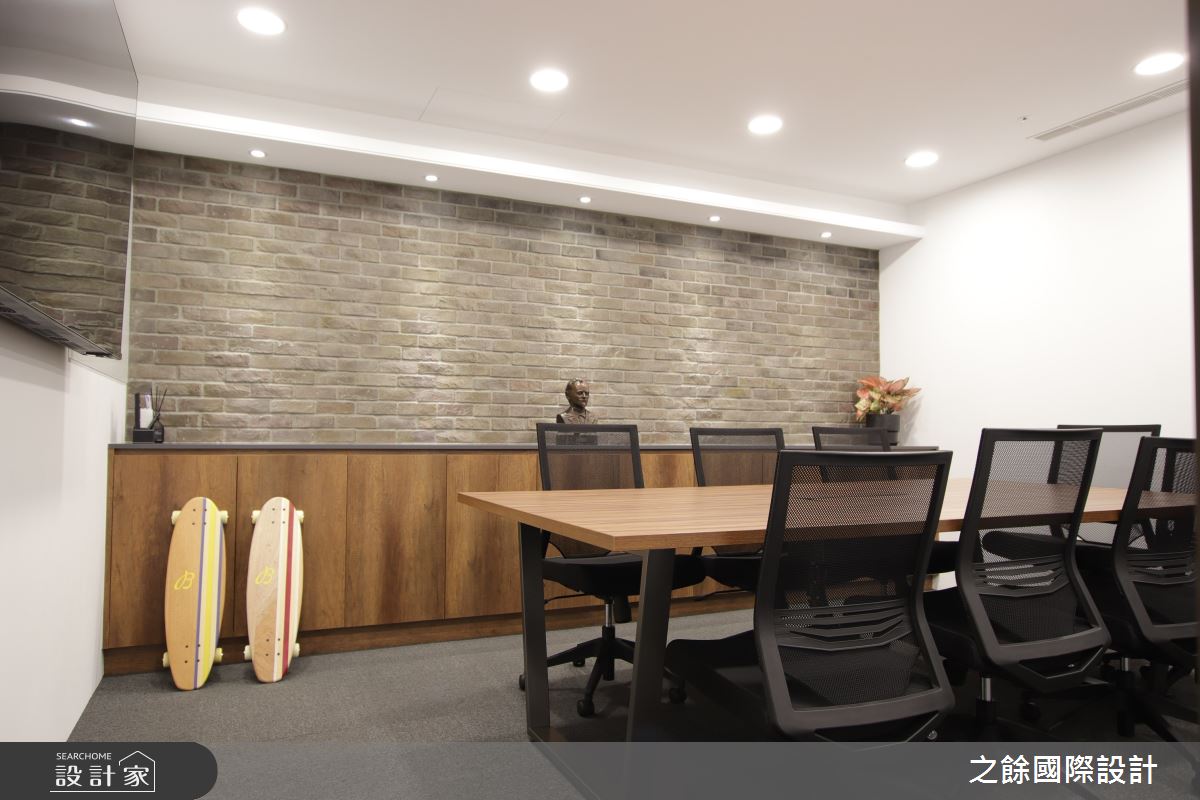 100坪老屋(31~40年)＿現代風商業空間案例圖片＿之餘國際設計＿之餘_百年靈 新光前瞻金融大樓之5