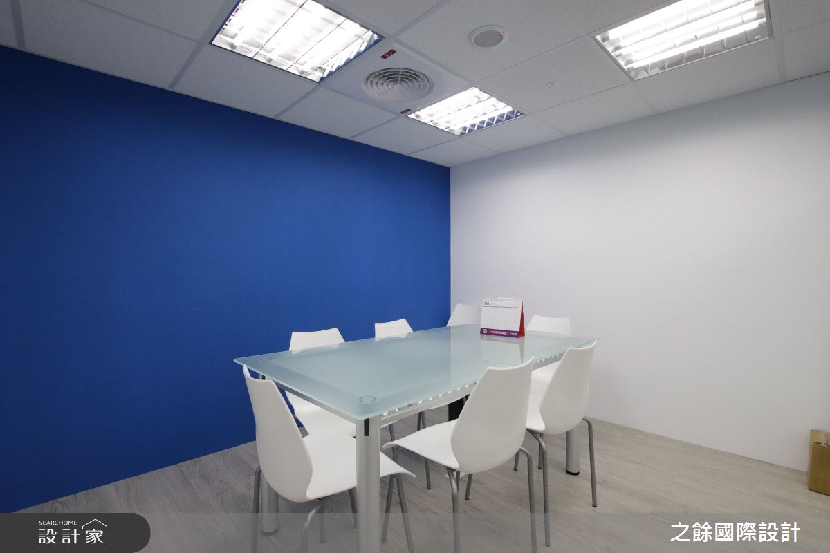 30坪老屋(31~40年)＿現代風商業空間案例圖片＿之餘國際設計＿之餘_可樂旅遊 長春辦公室之24