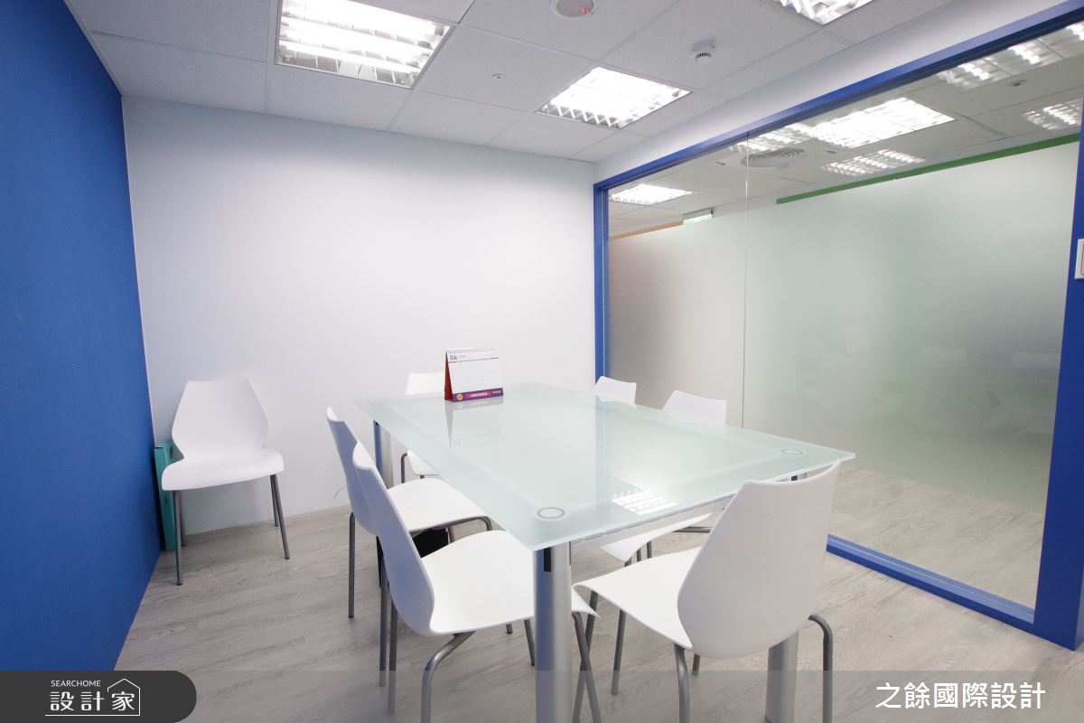 30坪老屋(31~40年)＿現代風商業空間案例圖片＿之餘國際設計＿之餘_可樂旅遊 長春辦公室之25