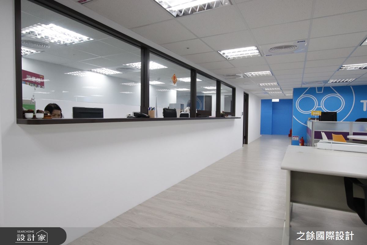 30坪老屋(31~40年)＿現代風商業空間案例圖片＿之餘國際設計＿之餘_可樂旅遊 長春辦公室之15