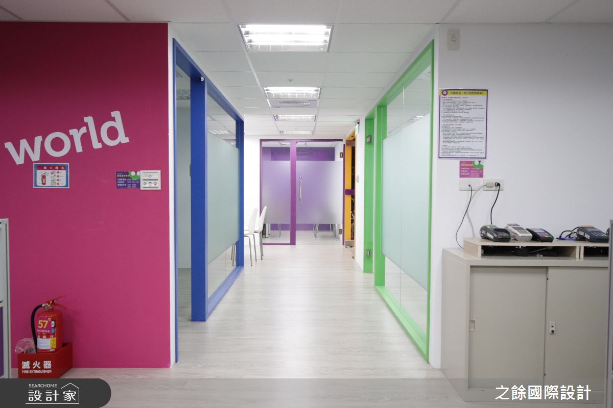 30坪老屋(31~40年)＿現代風商業空間案例圖片＿之餘國際設計＿之餘_可樂旅遊 長春辦公室之10