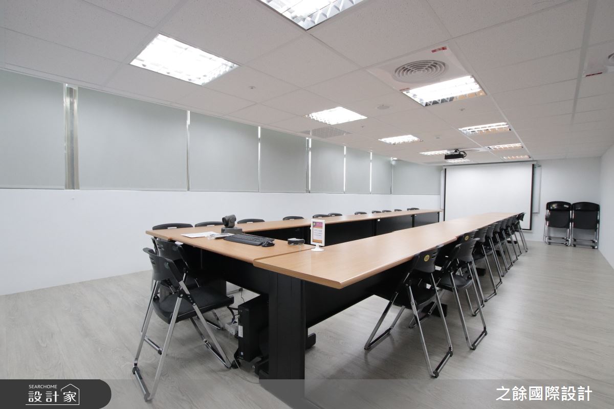 30坪老屋(31~40年)＿現代風商業空間案例圖片＿之餘國際設計＿之餘_可樂旅遊 長春辦公室之20