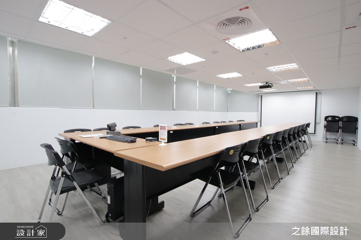 30坪老屋(31~40年)＿現代風商業空間案例圖片＿之餘國際設計＿之餘_可樂旅遊 長春辦公室之23