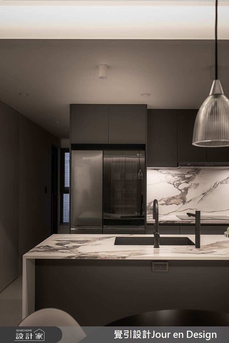 23坪新成屋(5年以下)＿現代風廚房中島案例圖片＿覺引設計Jour en Design＿覺引_美術白天鵝之12