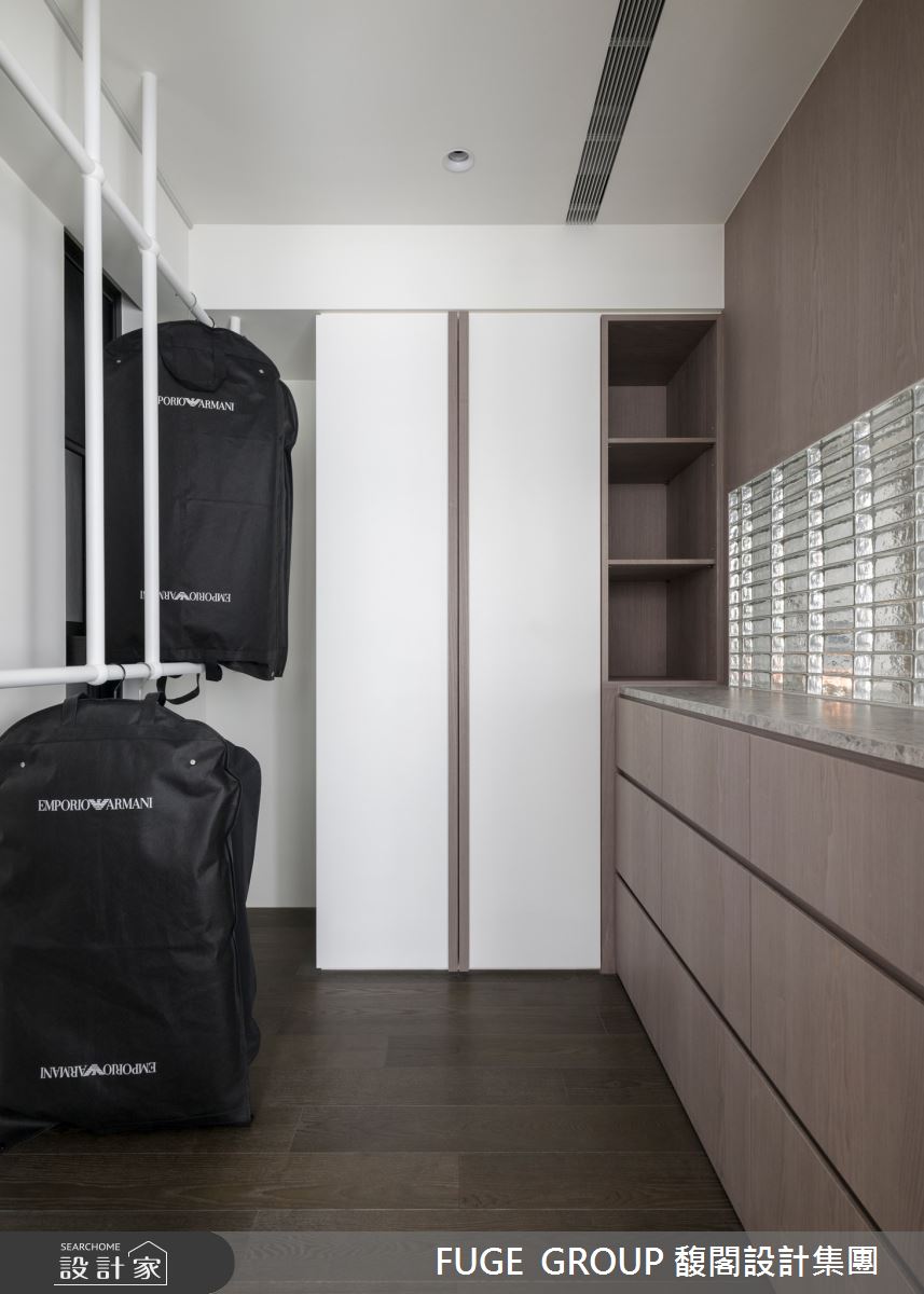 23坪中古屋(5~15年)＿飯店風更衣間案例圖片＿FUGE GROUP 馥閣設計集團＿馥閣_品味人生Taste of Life之24