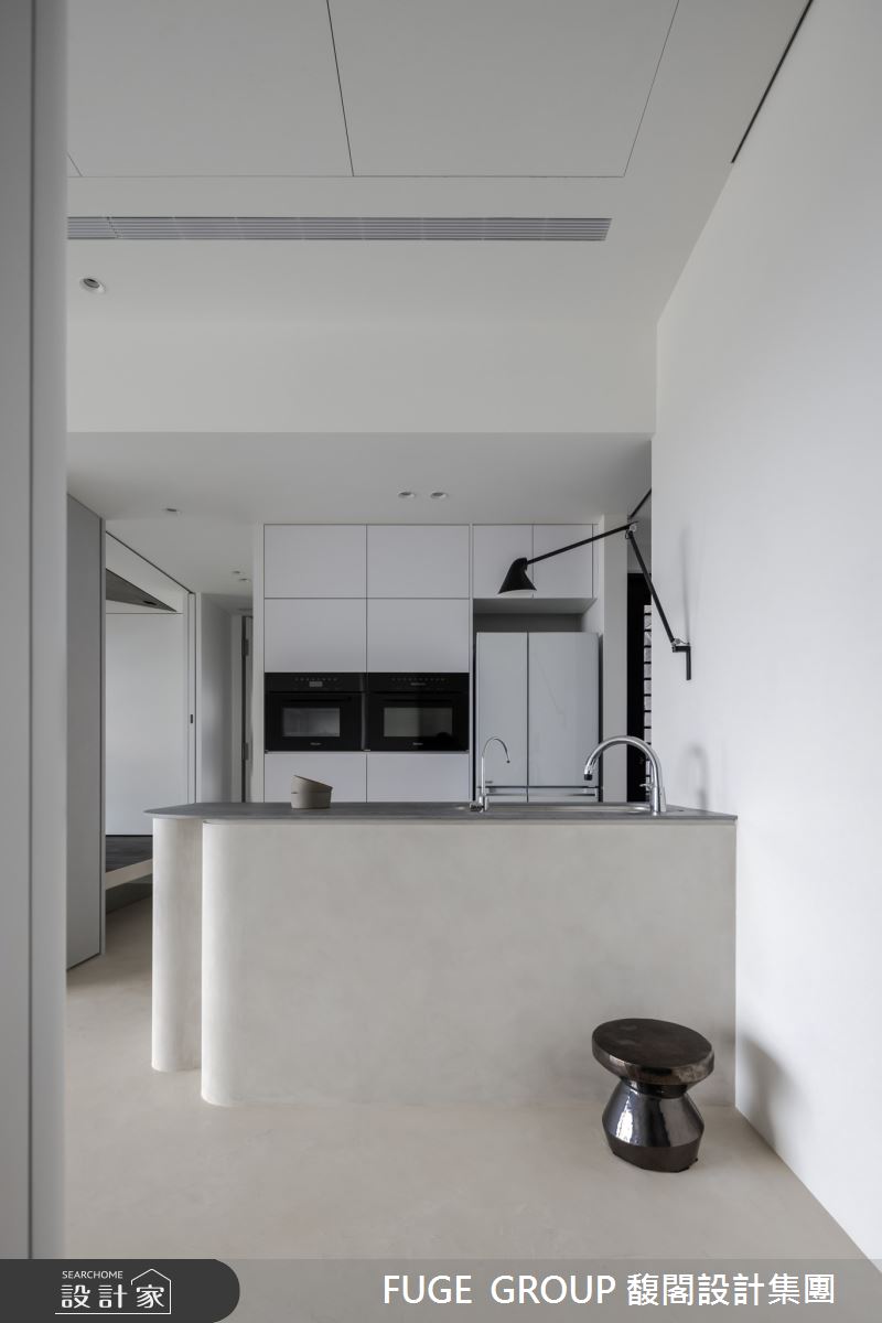 24坪毛胚屋＿簡約風廚房中島案例圖片＿FUGE GROUP 馥閣設計集團＿馥閣_Oasis of Freedom 自由綠洲之4