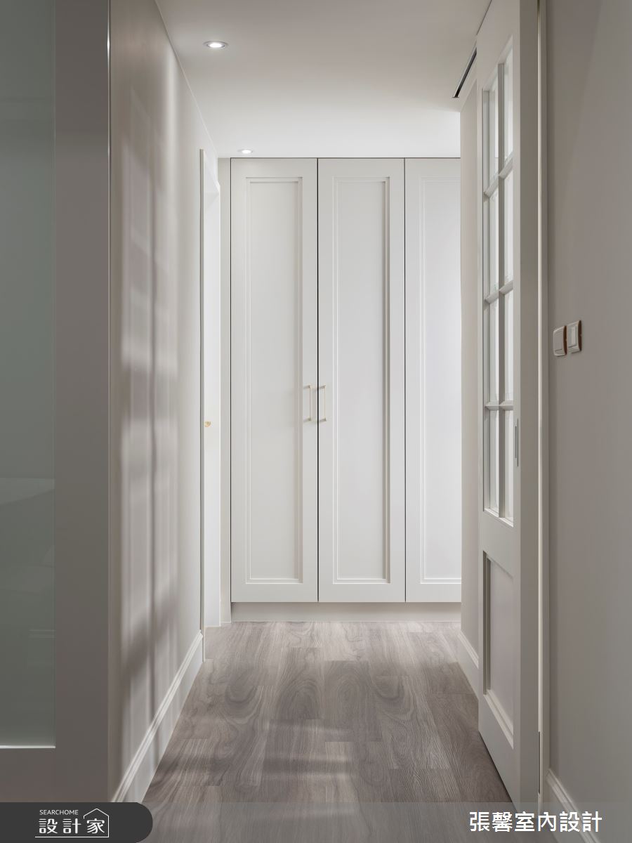 31坪新成屋(5年以下)＿現代風更衣間案例圖片＿張馨室內設計/瀚觀室內裝修設計工程有限公司＿張馨_灰金風尚之9