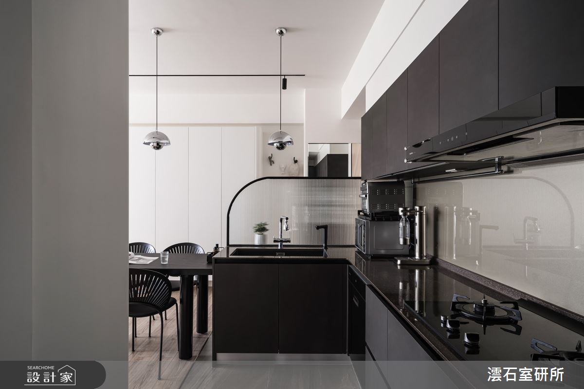 18坪新成屋(5年以下)＿簡約風餐廳廚房中島案例圖片＿澐石室研所＿澐石_01鉅虹水岸岩之9