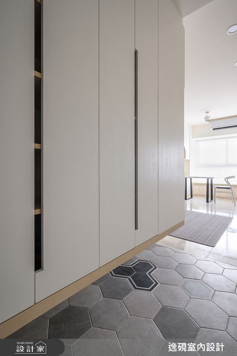 16坪新成屋(5年以下)＿北歐風玄關案例圖片＿逸硯室內設計＿逸硯_02.新竹｜跳格子之2