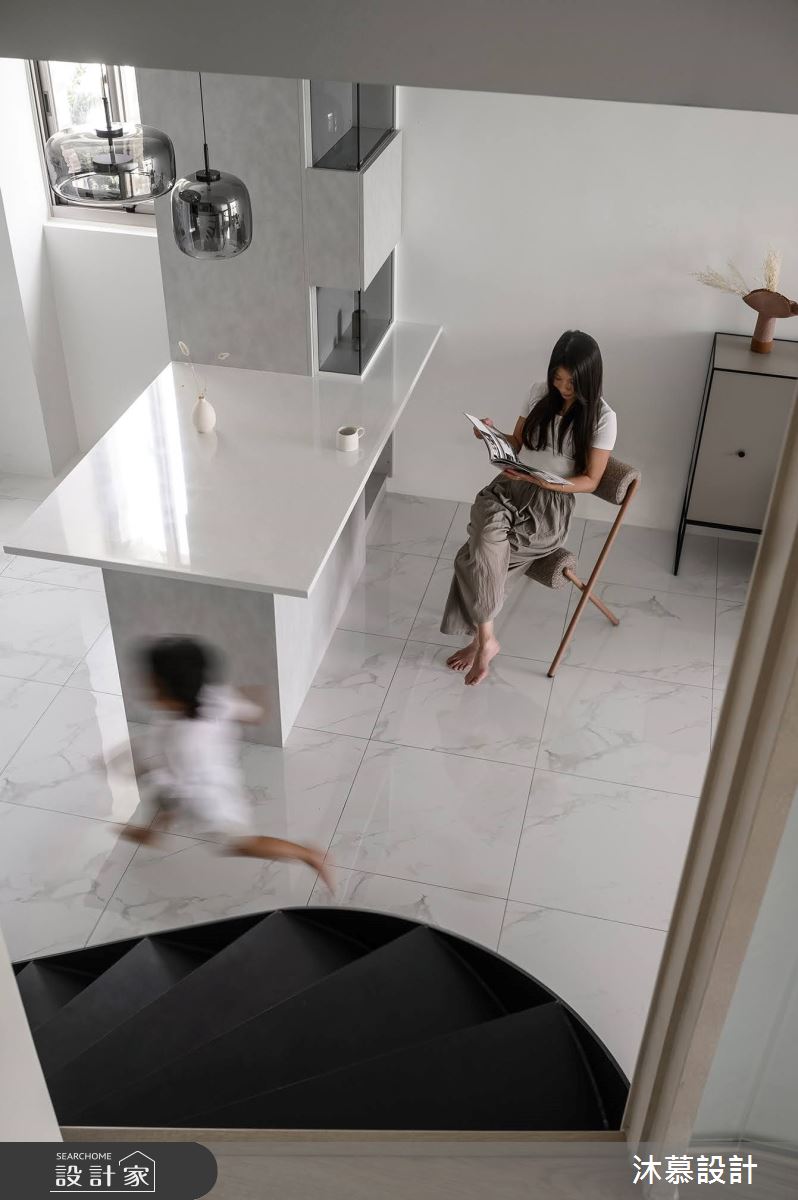 18坪新成屋(5年以下)＿現代風餐廳中島案例圖片＿沐慕室內設計＿沐慕_童年 l Less is more之23