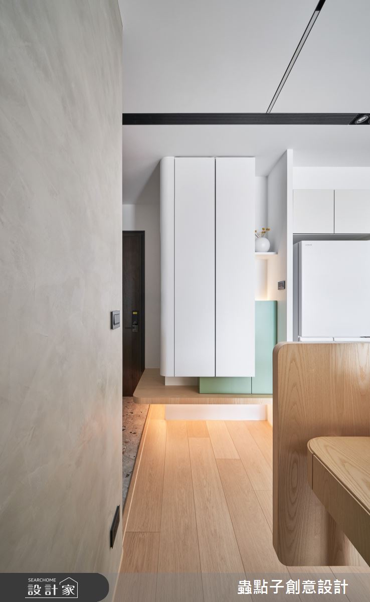 28坪新成屋(5年以下)＿簡約風玄關書房案例圖片＿蟲點子創意設計＿蟲點子_131之2506