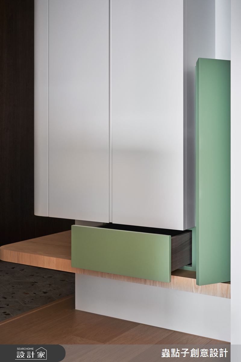 28坪新成屋(5年以下)＿簡約風玄關案例圖片＿蟲點子創意設計＿蟲點子_131之13