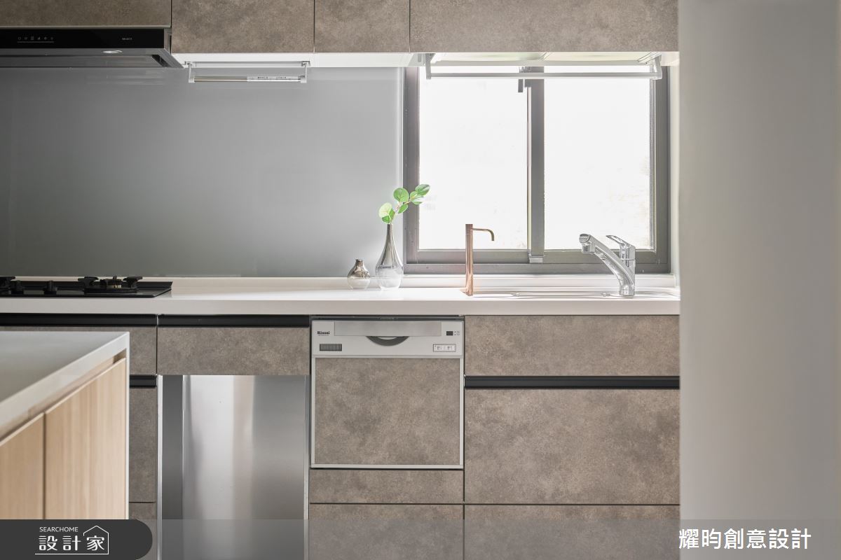 25坪中古屋(5~15年)＿北歐風廚房中島案例圖片＿耀昀創意設計＿耀昀_88之11