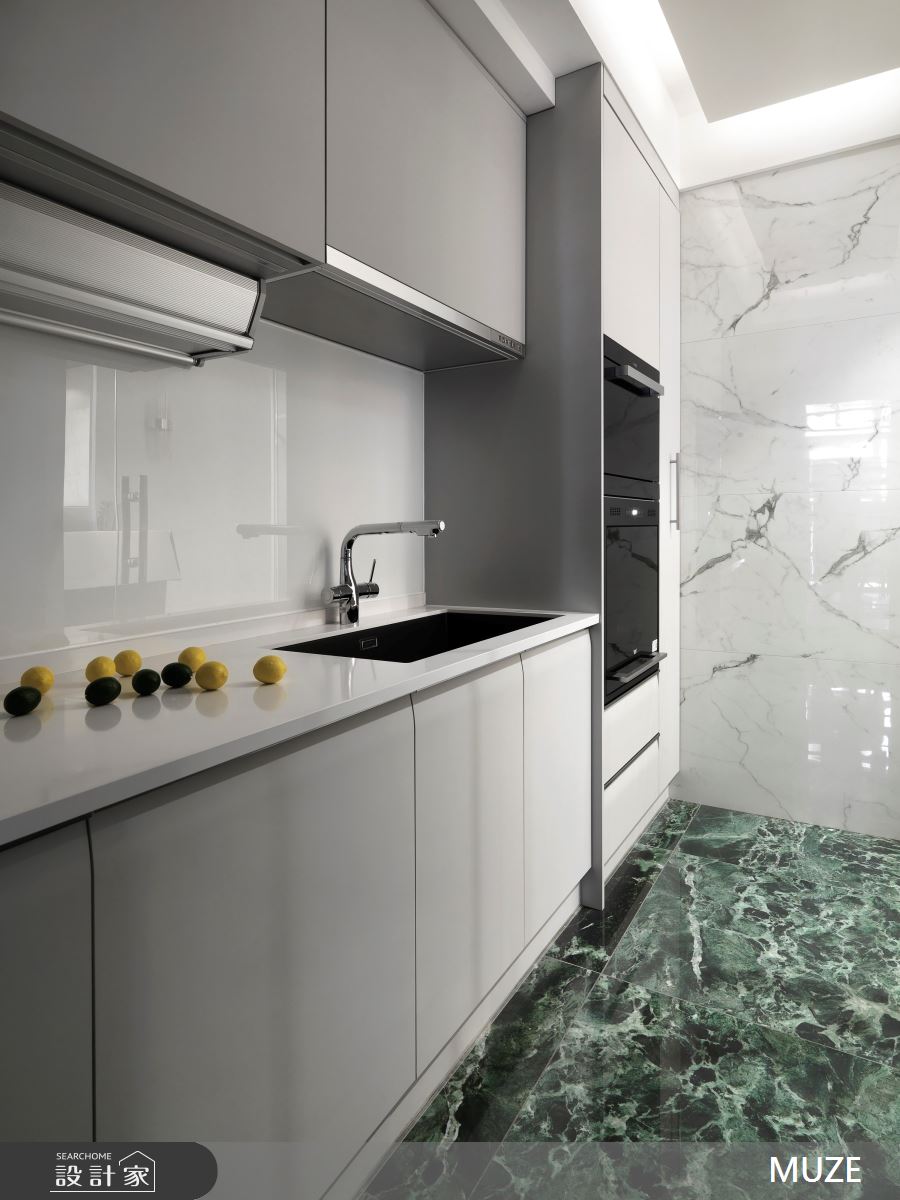 40坪新成屋(5年以下)＿現代輕奢風廚房案例圖片＿慕澤設計室內裝修股份有限公司＿慕澤設計_76_國泰上城之9